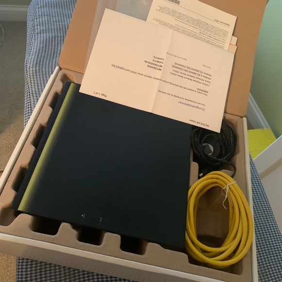 Netgear R6300 Smart Wifi Router & Range Extender - Picture 4 of 14